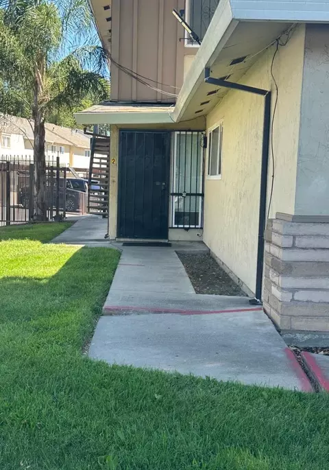 510 E Bianchi Rd #2, Stockton, CA 95207