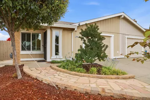 506 Hyacinth Ct #A, Roseville, CA 95678
