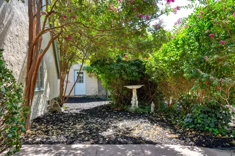 Exterior - 209 Maynell Ave, Modesto, CA 95354 photo 9 of 10