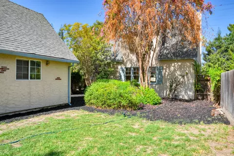 Exterior - 209 Maynell Ave, Modesto, CA 95354 photo 4 of 10