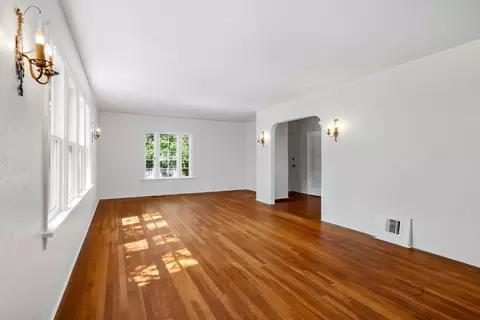 Living - 209 Maynell Ave, Modesto, CA 95354 photo 3 of 3