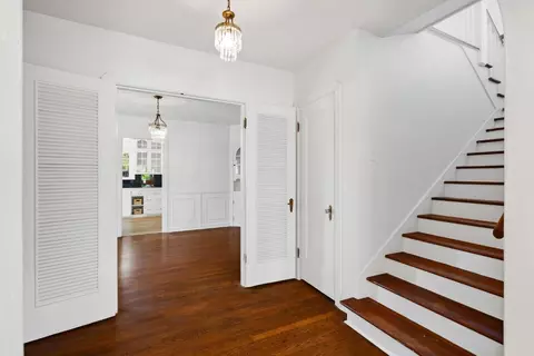Entry Way - 209 Maynell Ave, Modesto, CA 95354 photo 4 of 5