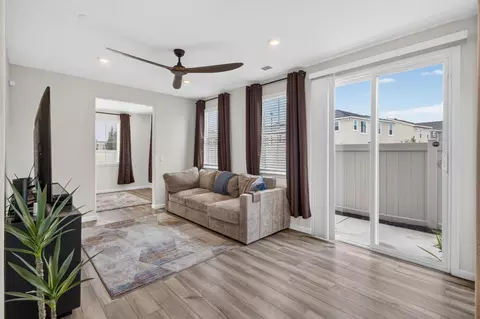 2048 Brave Hawk Loop, Roseville, CA 95747