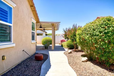 Exterior - 1467 Chestnut Hl, Manteca, CA 95336 photo 7 of 7