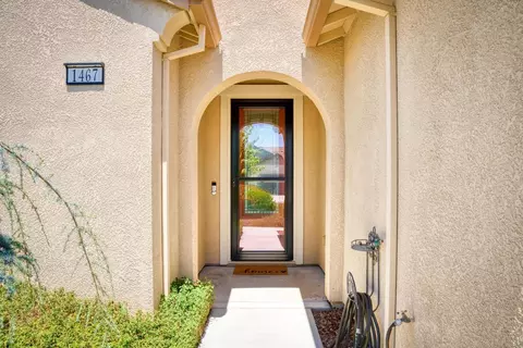 Entry Way - 1467 Chestnut Hl, Manteca, CA 95336 photo 1 of 5