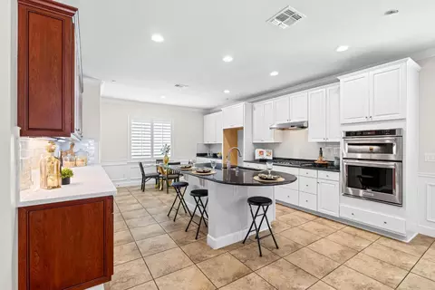 Kitchen - 1467 Chestnut Hl, Manteca, CA 95336 photo 1 of 4