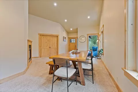 Dining - 17899 Norlene Way, Grass Valley, CA 95949 photo 2 of 3