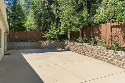 2914 Willow St, Pollock Pines, CA 95726 photo 2