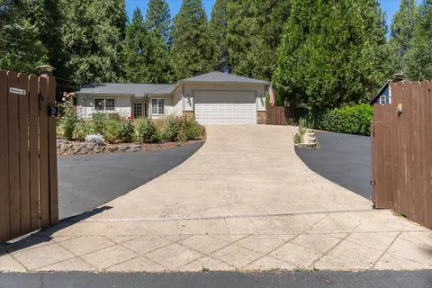 2914 Willow St, Pollock Pines, CA 95726