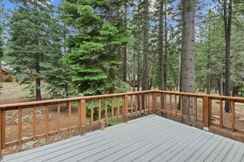 Exterior - 13857 Skiview Loop, Truckee, CA 96161 photo 4 of 5