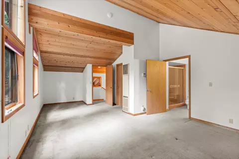 Bedroom - 13857 Skiview Loop, Truckee, CA 96161 photo 1 of 5