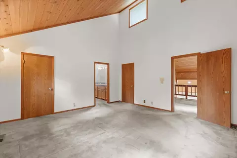 Bedroom - 13857 Skiview Loop, Truckee, CA 96161 photo 4 of 5