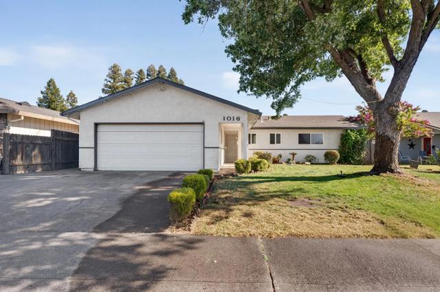 1016 Azure Ct, Roseville, CA 95678