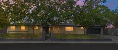 Exterior - 4921 Bowman Oaks Way, Carmichael, CA 95608 photo 2 of 13