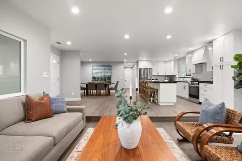 Living - 4921 Bowman Oaks Way, Carmichael, CA 95608 photo 4 of 4