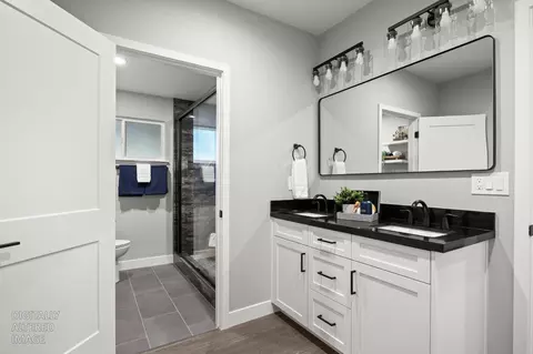 Bath - 4921 Bowman Oaks Way, Carmichael, CA 95608 photo 2 of 4