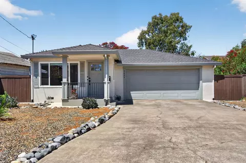2624 51st St, Sacramento, CA 95817