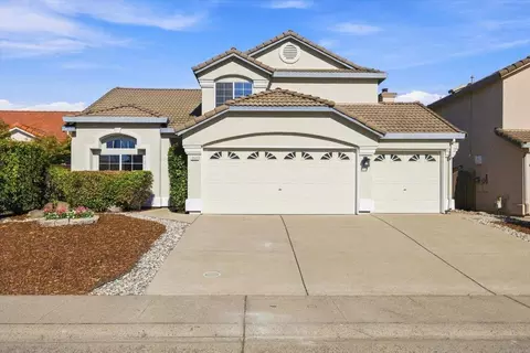 2520 Du Bois Dr, Roseville, CA 95661