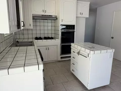 Kitchen - 2432 Eicher Ave, Modesto, CA 95350 photo 2 of 4