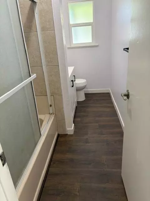 Bath - 2432 Eicher Ave, Modesto, CA 95350 photo 3 of 3