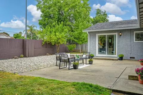 Exterior - 4924 Olive Oak Way, Carmichael, CA 95608 photo 5 of 13