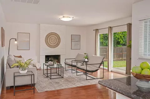 Living - 4924 Olive Oak Way, Carmichael, CA 95608 photo 5 of 8
