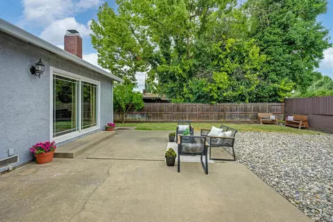 Exterior - 4924 Olive Oak Way, Carmichael, CA 95608 photo 7 of 13