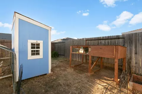 Exterior - 4126 E Sir Barton Dr, Olivehurst, CA 95961 photo 11 of 12