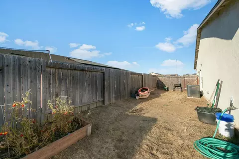 Exterior - 4126 E Sir Barton Dr, Olivehurst, CA 95961 photo 12 of 12