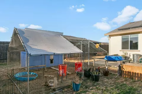 Exterior - 4126 E Sir Barton Dr, Olivehurst, CA 95961 photo 10 of 12