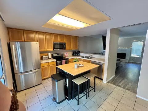 Kitchen - 560 Pirinen Ln #E, Modesto, CA 95354 photo 7 of 7