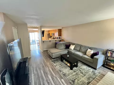 Living - 560 Pirinen Ln #E, Modesto, CA 95354 photo 1 of 6