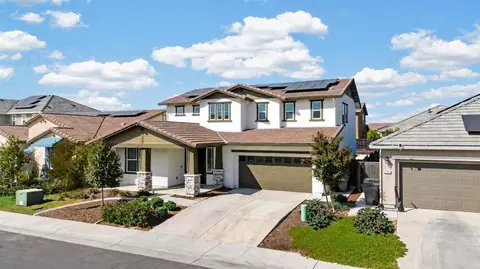 6081 W Summerwind Dr, Roseville, CA 95747