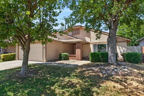 10 Breland Ct, Sacramento, CA 95823