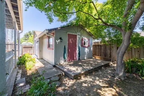 Exterior - 5790 Cada Cir, Carmichael, CA 95608 photo 8 of 17