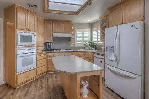 Kitchen - 629 James Dr, Placerville, CA 95667 photo 2 of 2