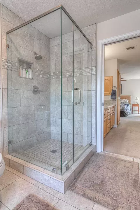 Bath - 629 James Dr, Placerville, CA 95667 photo 2 of 6