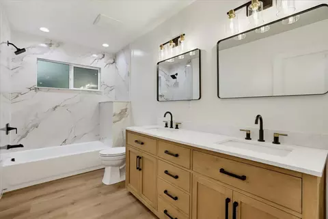 Bath - 12176 E Bennett Rd, Grass Valley, CA 95945 photo 1 of 7