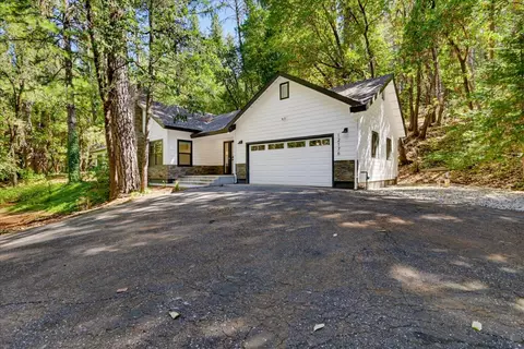 Exterior - 12176 E Bennett Rd, Grass Valley, CA 95945 photo 22 of 30