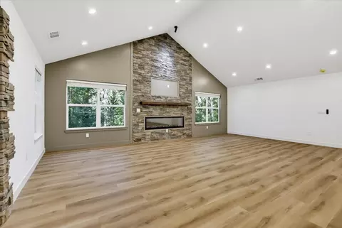 Living - 12176 E Bennett Rd, Grass Valley, CA 95945 photo 6 of 9