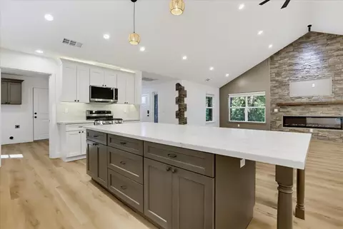 Kitchen - 12176 E Bennett Rd, Grass Valley, CA 95945 photo 6 of 9