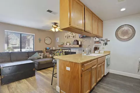 426 Benjamin Pl, Manteca, CA 95337 photo 3