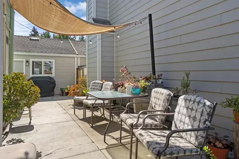 426 Benjamin Pl, Manteca, CA 95337 photo 2