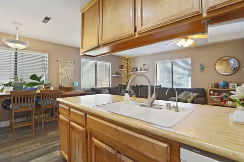426 Benjamin Pl, Manteca, CA 95337 photo 4