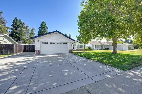 55 Bingham Cir, Sacramento, CA 95831