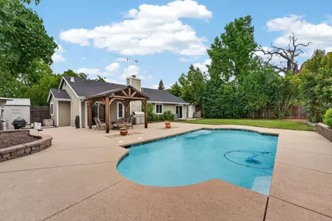 4048 Hunters Dr, Loomis, CA 95650