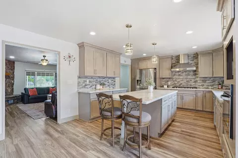 Kitchen - 11378 Mountain View Rd, Tracy, CA 95376 photo 2 of 5