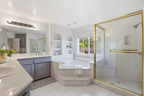 Bath - 11378 Mountain View Rd, Tracy, CA 95376 photo 3 of 7