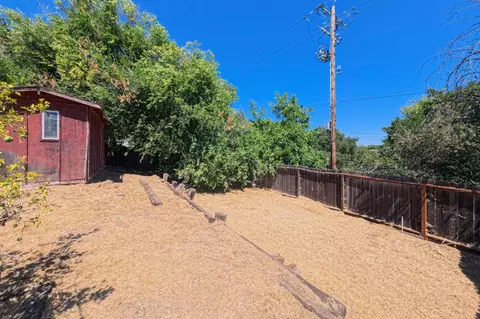 Exterior - 229 Crest St, Antioch, CA 94509 photo 9 of 10