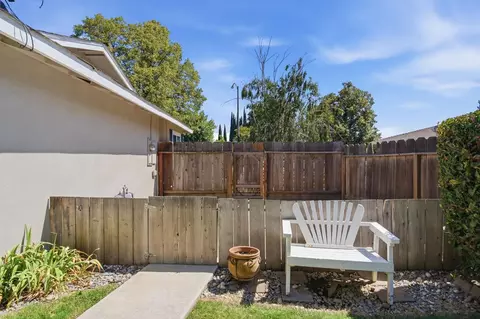 Exterior - 933 Guava Dr, Modesto, CA 95356 photo 7 of 7